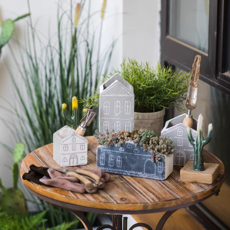 TinyHome Clay Planters