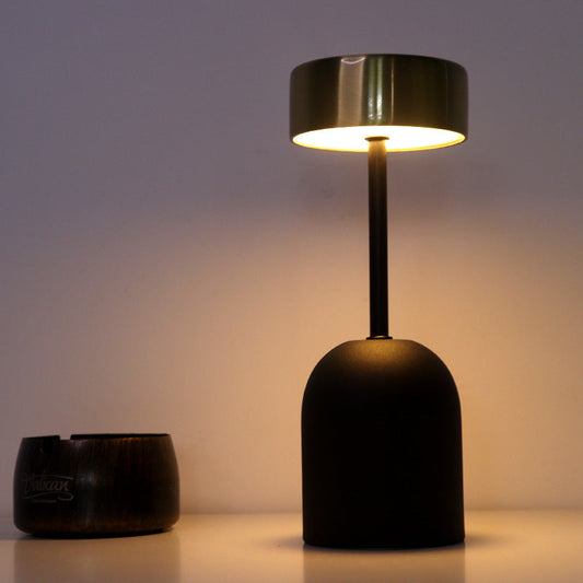 Elegant Minimalist Cafe Lighting Table Lamp Workspace Bedside Compact