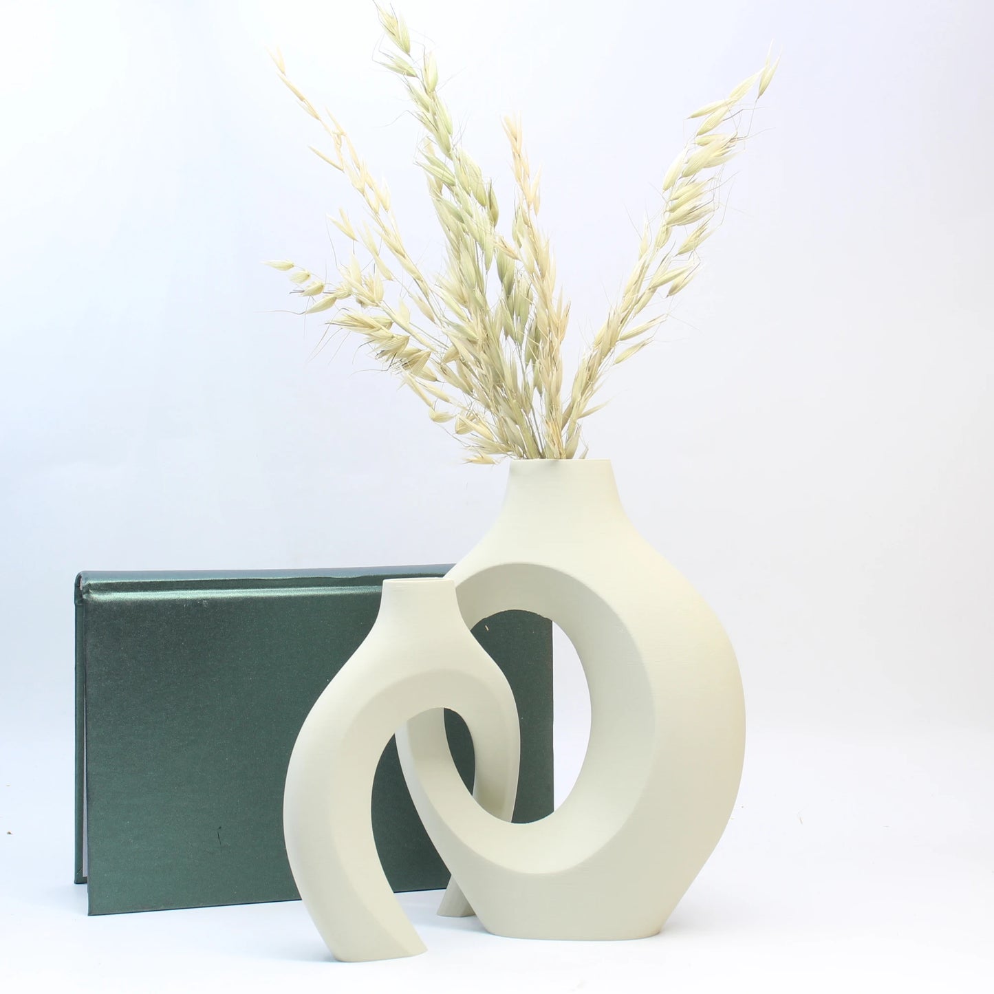 A Set of Hugging Vase Ornaments, Home Decoration Ornaments Vase, Dry