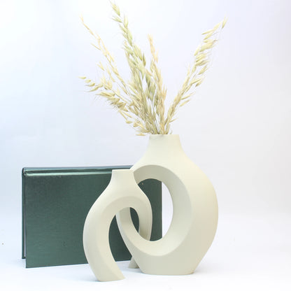 A Set of Hugging Vase Ornaments, Home Decoration Ornaments Vase, Dry