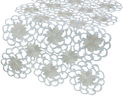 XD10183  Daisy Splendor Table Runner