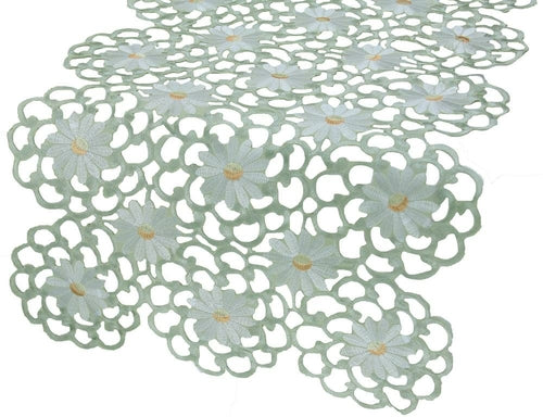 XD10183  Daisy Splendor Table Runner